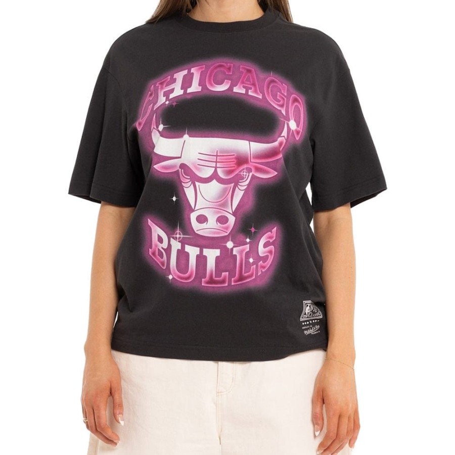 Women Mitchell u0026 Ness Tops | Mitchell & Ness Womens Airbrush Tee Chicago Bulls - Black